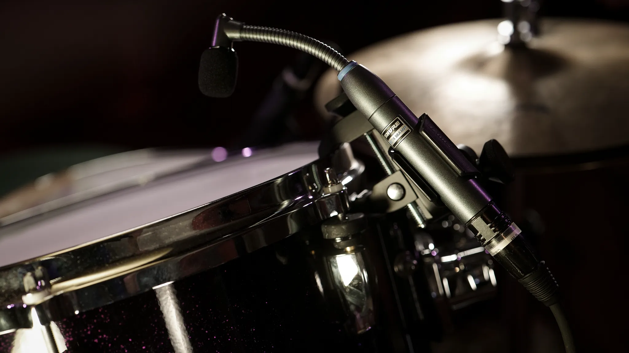 Includes Three Beta 98AMP/C and Three A75M Universal Stand