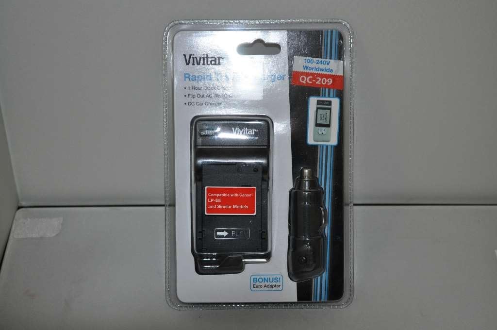 Vivitar Travel Quick Charger for Canon LP-E8 Battery with Euro Adapter